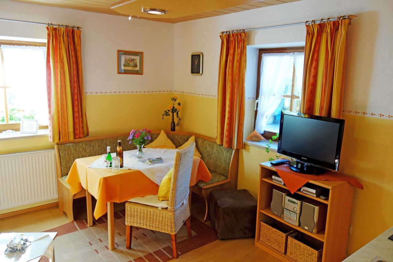 Ferienwohnungen Mit Bergblick 因泽尔 外观 照片