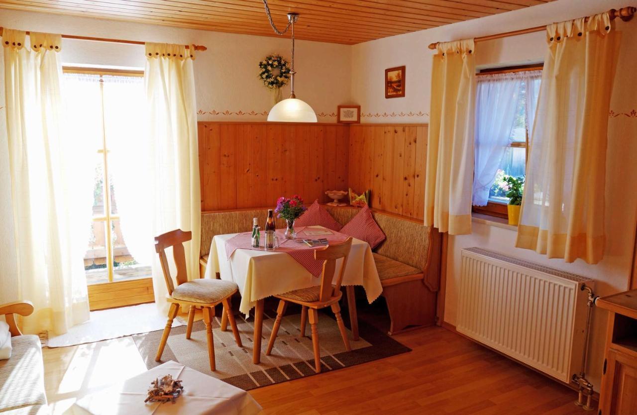 Ferienwohnungen Mit Bergblick 因泽尔 外观 照片
